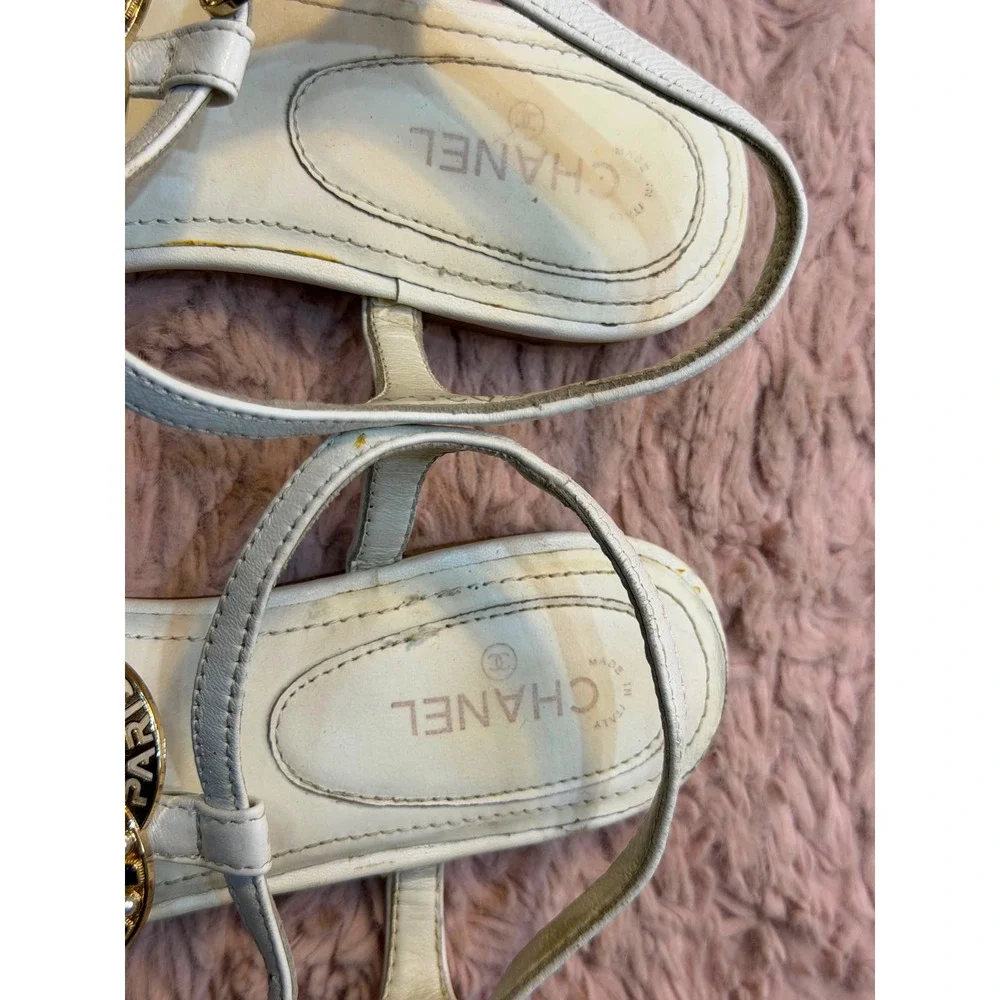 Chanel White Leather CC Logo Pearl Paris Thong Sandals Flat 37 20354
